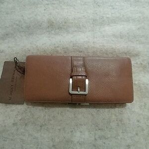 Audrey Brooke long wallet